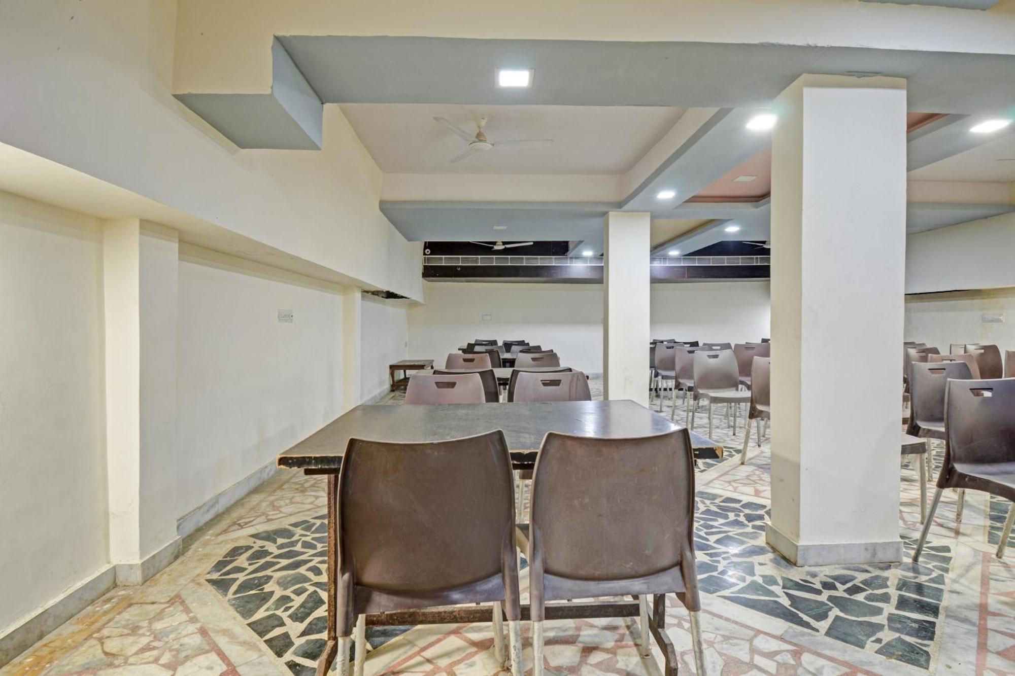 Hotel Collection O The Sunrise Udaipur Esterno foto