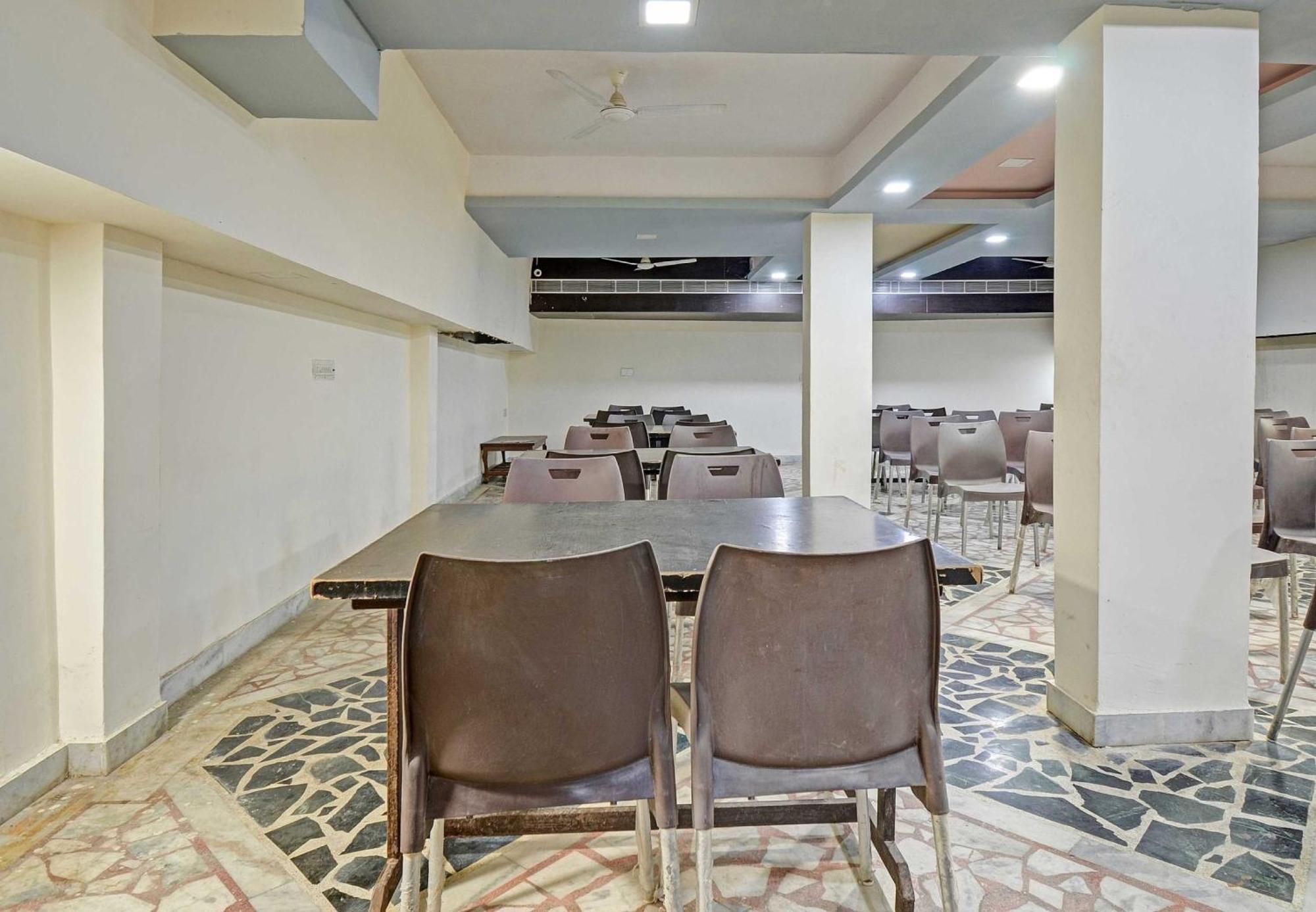 Hotel Collection O The Sunrise Udaipur Esterno foto