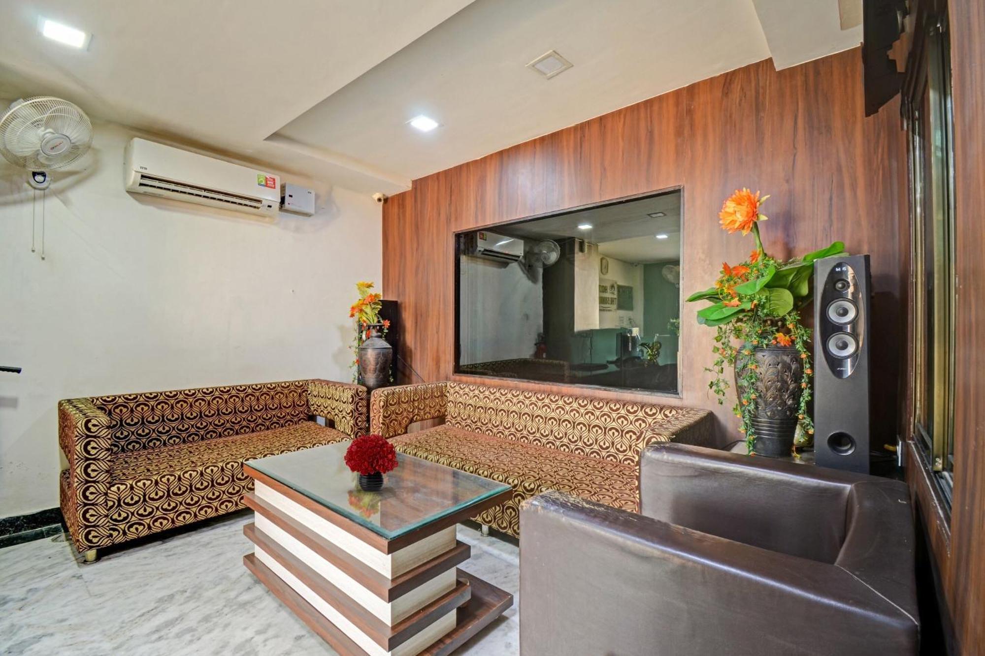 Hotel Collection O The Sunrise Udaipur Esterno foto