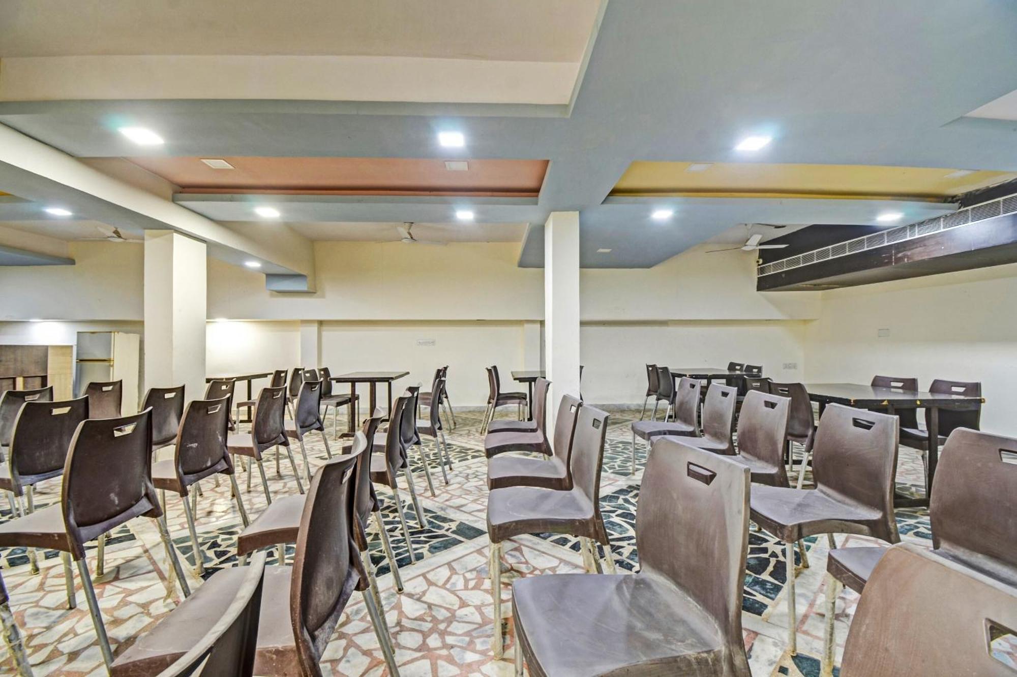Hotel Collection O The Sunrise Udaipur Esterno foto